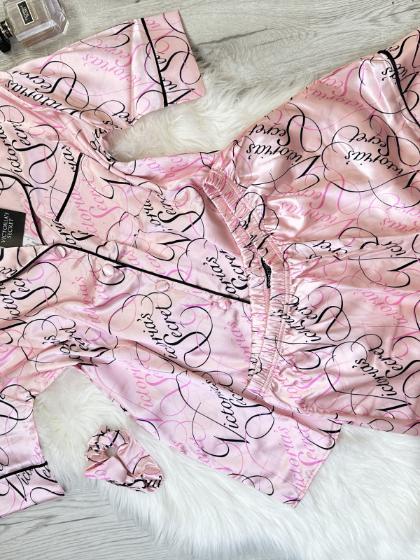 Рожевий комплект сорочка з шортами Victorias Secret