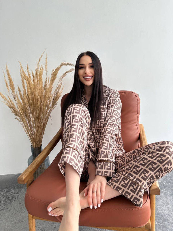 Коричневий комплект сорочка з штанами  Fendi
